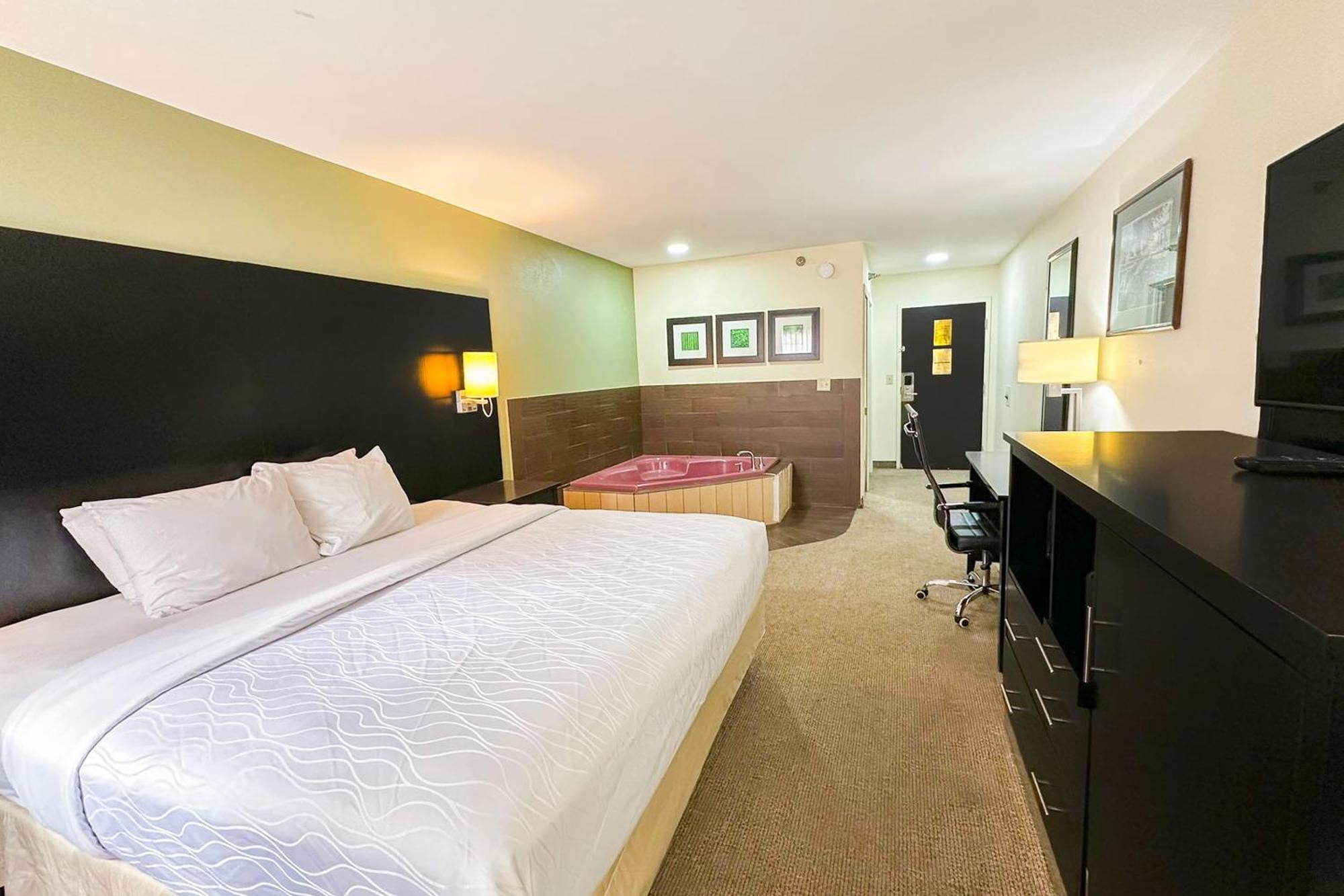 Oyo West Ga Hotel